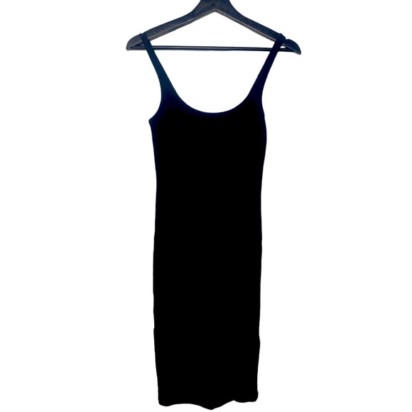 Forever 21 Dresses & Skirts - Forever 21 Black Body Con Dress